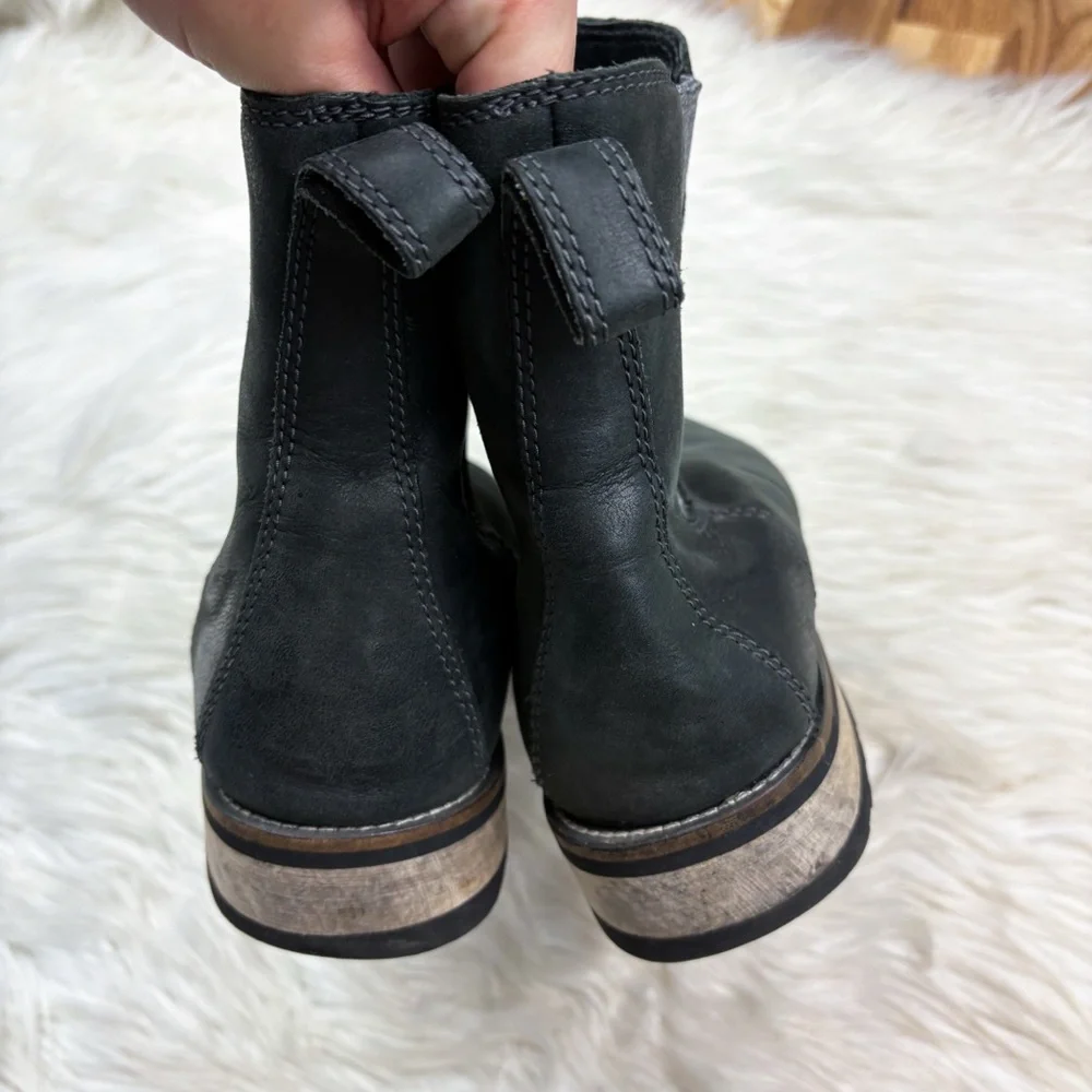 Kodiak Alma Chelsea Boots Water Resistant Leather Black Gray Womens 10